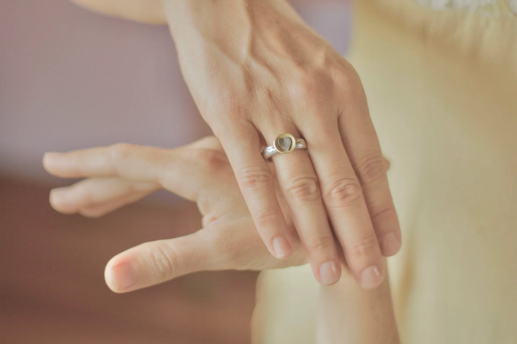 hands-1